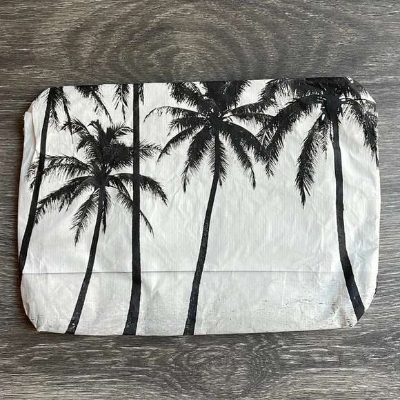 Aloha Collection Small Pouch, Kalapana - Picture 6 of 6